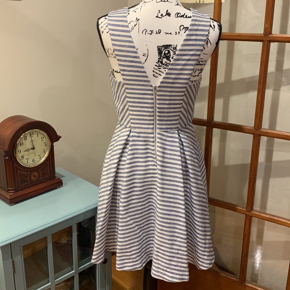 BCBGeneration Sleeveless Striped Fit & Flare Dress, Size 6 - Picture 2 of 10